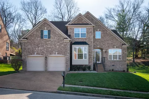1016 Stone Ridge Dr, Nashville, TN 37211