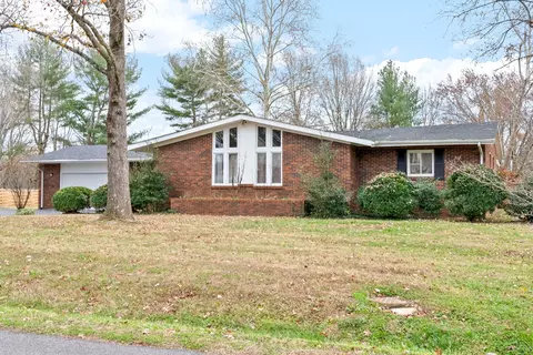 109 Quail Ridge Dr, Hopkinsville, KY 42240