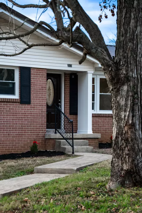 211 Apache Trl, Columbia, TN 38401 photo 2