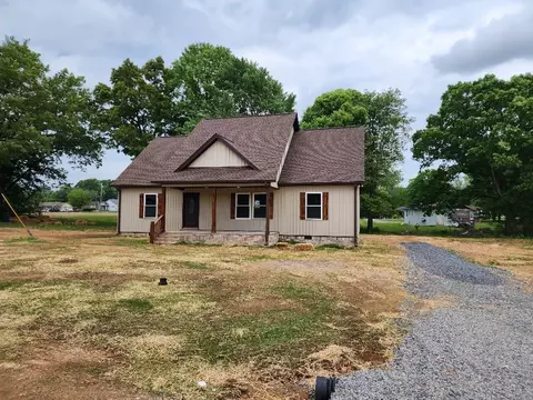 327 Cassie Dr, Lafayette, TN 37083