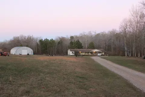 73 Shelton Ln, Tracy City, TN 37387