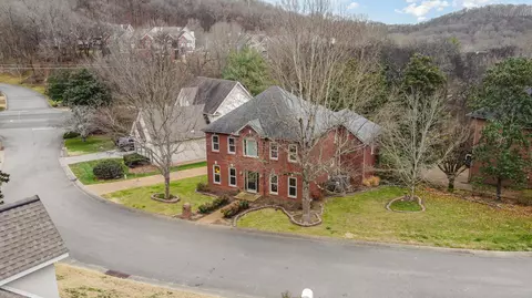 2705 N Highlands Dr, Nashville, TN 37221