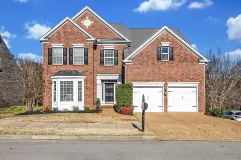 7164 Holt Run Dr, Nashville, TN 37211