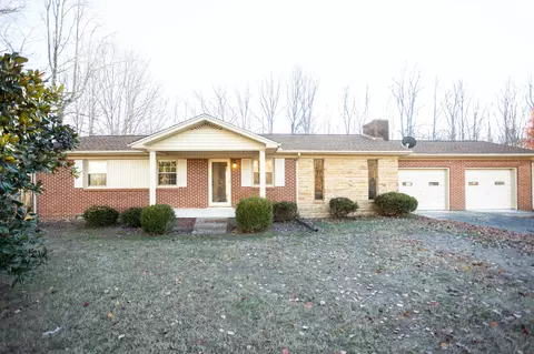 6736 Martin Rd, Baxter, TN 38544