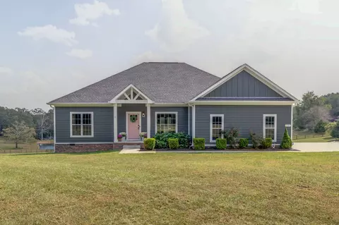 1036 Myatt Loop Rd, Burns, TN 37029
