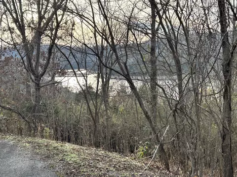 307 Highbridge Dr, Smithville, TN 37166