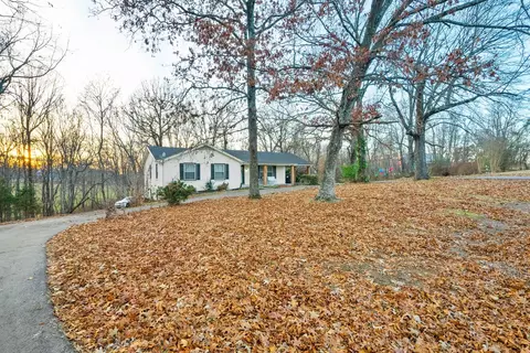 2880 Marthas Chapel Rd, Cunningham, TN 37052 photo 6