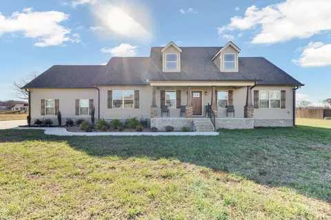 1022 Richland Farms Dr, Manchester, TN 37355