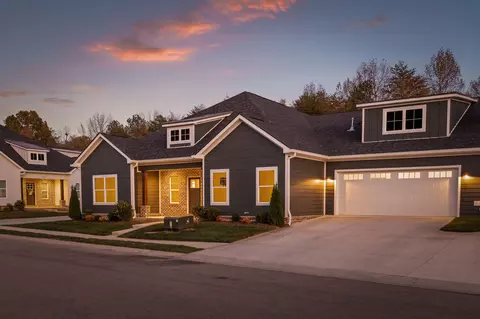 3338 Stone Creek Dr, Chattanooga, TN 37405