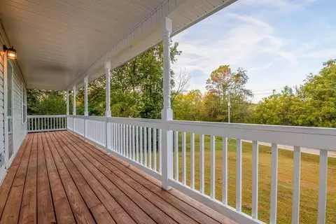 1088 Lake Rd, Tunnel Hill, GA 30755