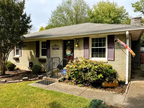 816 Dahlia Dr, Lebanon, TN 37087