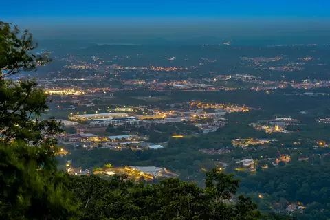 311 E Brow Rd, Lookout Mountain, TN 37350