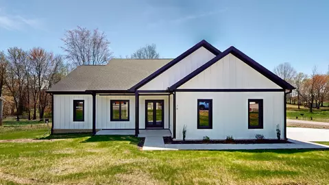 14 Elm Crest Cir, Mcminnville, TN 37110