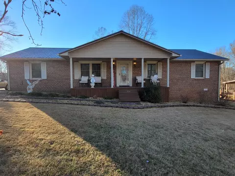 304 Mckinney St, Estill Springs, TN 37330