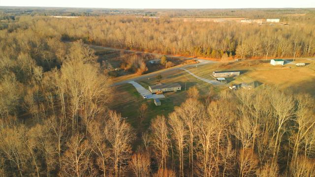 1392 Hawkersmith Rd, Tullahoma, TN 37388