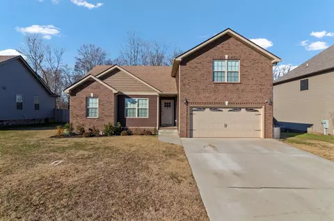 2348 Colston Dr, Clarksville, TN 37042