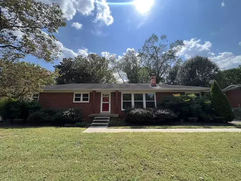 907 Elliott Dr, Murfreesboro, TN 37129