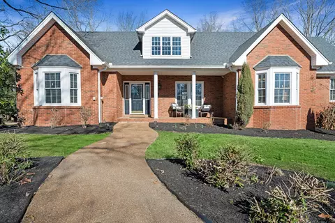 2813 Wakefield Dr, Clarksville, TN 37043