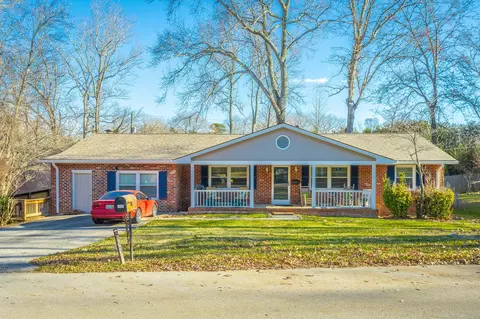 1314 Brockton Dr, Signal Mountain, TN 37377