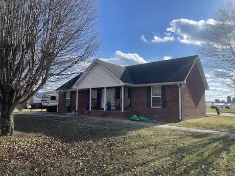 197 Walton Chapel Rd, Lafayette, TN 37083