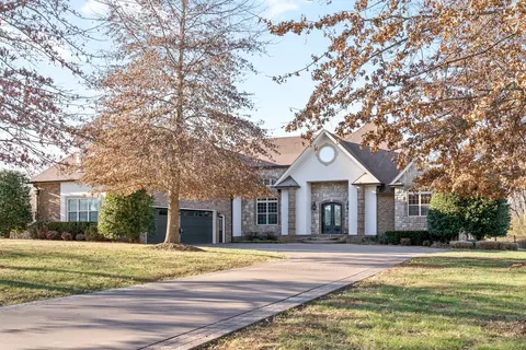 119 Water Wood Dr, Clarksville, TN 37043