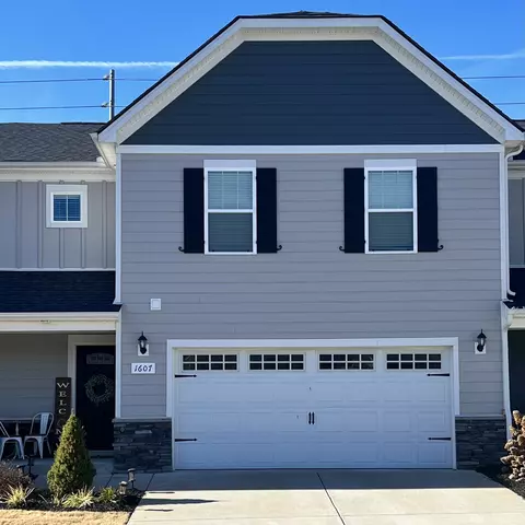 1607 Calcutta Dr, Murfreesboro, TN 37128