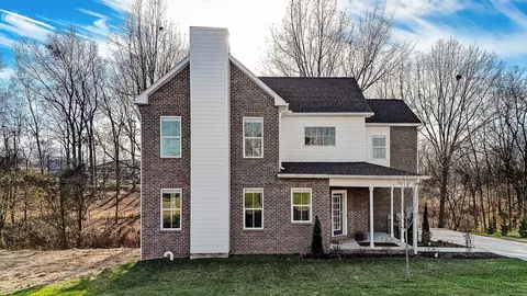 300 Covington Bnd, White House, TN 37188