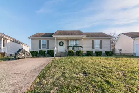 546 Oakmont Dr, Clarksville, TN 37042