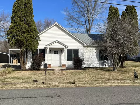 417 College St, Portland, TN 37148