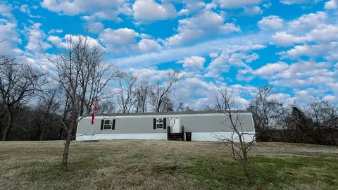 1902 B Dodson Rd, Columbia, TN 38401