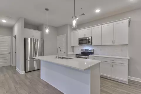 7501 Highway 70 S #101, Nashville, TN 37221