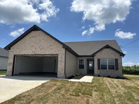 221 Meadowbrook Dr, Shelbyville, TN 37160
