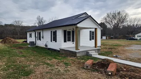 522 Hayes Ave, Lawrenceburg, TN 38464