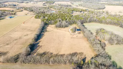 2 Gillespie Ln # C, Columbia, TN 38401