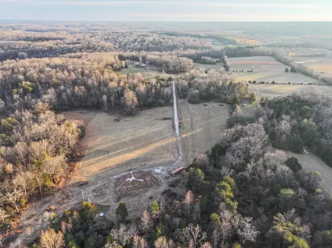 1024 Porter Rd, Burns, TN 37029