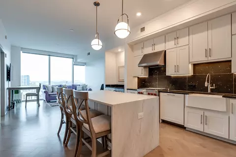 1616 W End Ave #1810, Nashville, TN 37203
