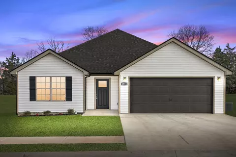 1511 Fredrick Dr, Clarksville, TN 37042