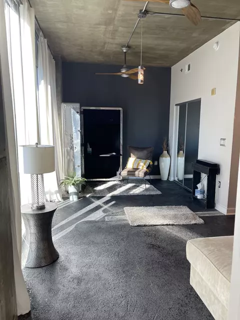 301 Demonbreun St #1418, Nashville, TN 37201