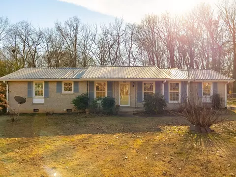 1622 Shady Cir, Lebanon, TN 37087