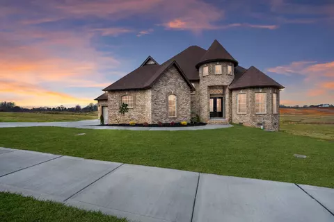 843 Shady Bluff Trl, Clarksville, TN 37043