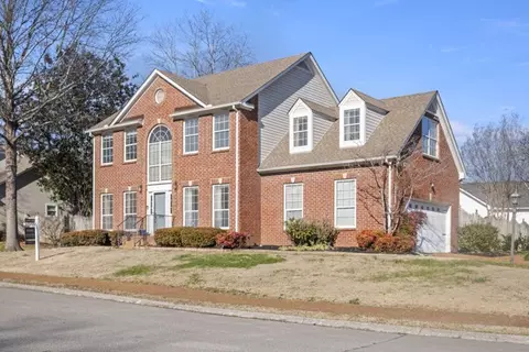 5008 Stonemeade Dr, Nashville, TN 37221