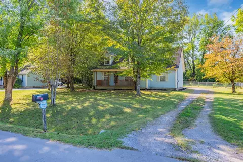 127 Sweetgum Dr, La Vergne, TN 37086