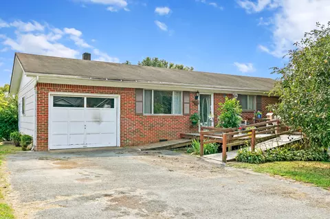 131 Cleo Dr, Chickamauga, GA 30707