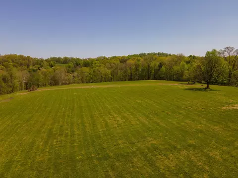 6816 Greenbrier Cemetery Rd, Greenbrier, TN 37073