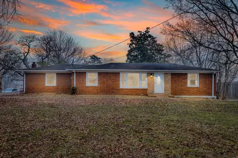 205 Shepherd Hills Dr, Madison, TN 37115
