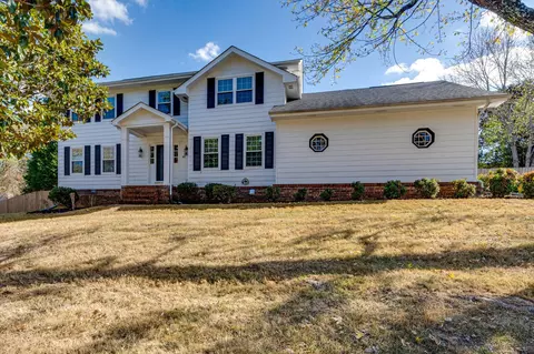 1923 Colonial Way Cir, Hixson, TN 37343