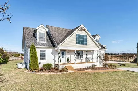 1874 Sawgrass Ln, Chapel Hill, TN 37034