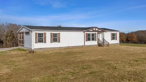 649 Wall Rd, Cunningham, TN 37052 photo 2