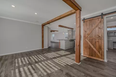649 Wall Rd, Cunningham, TN 37052 photo 6