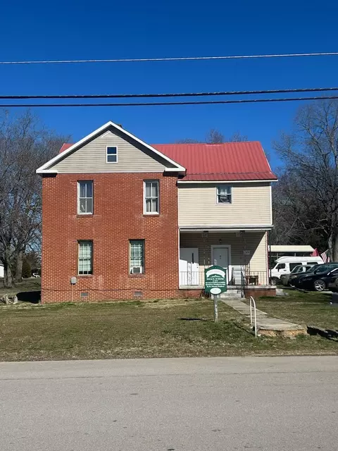 205 W Commerce St, Loretto, TN 38469 photo 1